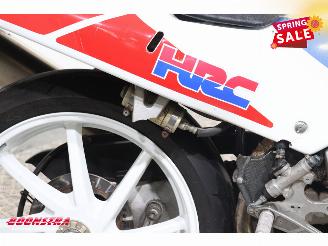 Honda VFR 400 R picture 11