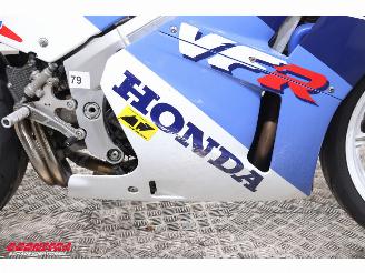 Honda VFR 400 R picture 12