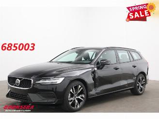 krockskadad bil auto Volvo V-60 B4 Core LED ACC Leder Apple/Android Camera LRHZ SHZ 2.234 km! 2025/12