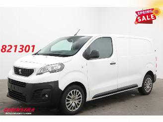 krockskadad bil bedrijf Peugeot Expert 2.0 BlueHDI 120 Apple/Android Airco Cruise Camera PDC AHK 2021/5