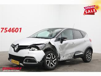 skadebil auto Renault Captur 0.9 TCe Dynamique Navi Clima Cruise Camera PDC AHK 2015/5
