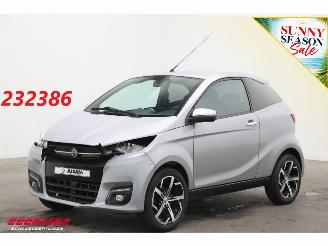 krockskadad bil brommobiel Aixam E Coupe Elektrisch Premium Moped Leder Bluetooth Camera 2021/11
