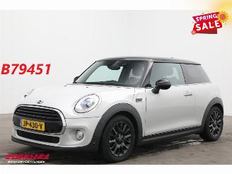 damaged passenger cars Mini Mini 1.5 Cooper Chili Serious Business Navi Clima Cruise PDC 2016/5