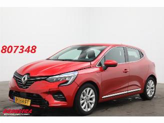 krockskadad bil auto Renault Clio 1.6 E-Tech Hybrid 140 Intens LED 360° Apple/Android Camera PDC 2022/2