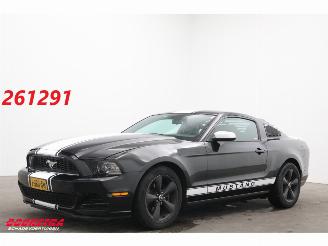 uszkodzony samochody osobowe Ford USA Mustang 3.7 V6 Leder Navi Clima Cruise Camera 2013/10