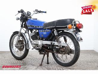 Yamaha  RD125 picture 4