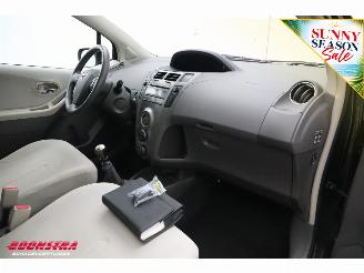 Toyota Yaris 1.3 VVTi Executive 5-DRS Clima PDC AHK 178.940 km! picture 5