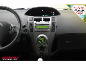 Toyota Yaris 1.3 VVTi Executive 5-DRS Clima PDC AHK 178.940 km! picture 7