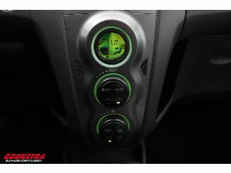 Toyota Yaris 1.3 VVTi Executive 5-DRS Clima PDC AHK 178.940 km! picture 14