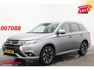 bruktbiler auto Mitsubishi Outlander 2.0 PHEV Executive Edition 4X4 Navi Clima Cruise Camera SHZ PDC AHK 2015/12