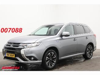 okazja samochody osobowe Mitsubishi Outlander 2.0 PHEV Executive Edition 4X4 Navi Clima Cruise Camera SHZ PDC AHK 2015/12