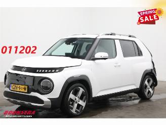 Voiture accidenté Hyundai Inster Evolve Sky Plus 49 kWh LED ACC Apple/Android 360° SHZ 2025/1