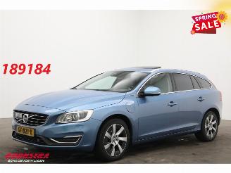 Gebrauchtwagen PKW Volvo V-60 2.4 D6 AWD Plug-In Hybrid Summum Schuifdak ACC Memory Camera LRHZ AHK 2014/1