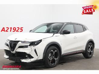 Voiture accidenté Alfa Romeo Junior 1.2 Turbo Hybrid Ibrida Speciale LED ACC Massage Camera SHZ 2025/4