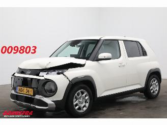 krockskadad bil auto Hyundai Inster Pulse 49 kWh LED ACC Apple/Android Camera AHK 2025/1