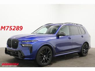 damaged passenger cars BMW X7 M60i xDrive 6p. Sky Lounge Massage B&W HUD 360° Memory AHK 2022/9