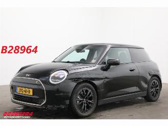 Mini Cooper SE SE Favoured M 54.2 kWh Pano LED ACC Leder Camera SHZ picture 1