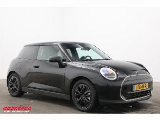 Mini Cooper SE SE Favoured M 54.2 kWh Pano LED ACC Leder Camera SHZ picture 2