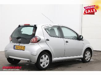 Toyota Aygo 1.0-12V Cool 5-DRS Airco picture 3