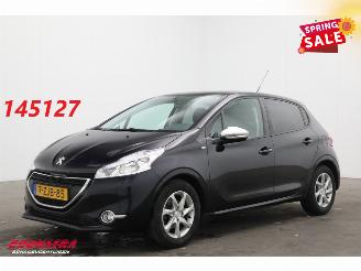 krockskadad bil auto Peugeot 208 1.2 VTi Style 5-DRS Navi Airco Bluetooth Cruise AHK 162.109 km! 2015/1