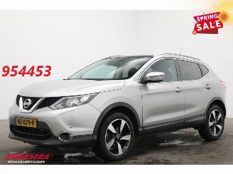Vaurioauto  passenger cars Nissan Qashqai 1.2 N-Connecta Pano 360° Navi Clima Cruise PDC 2017/5