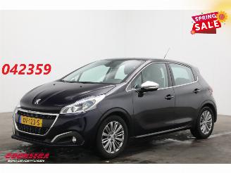Coche accidentado Peugeot 208 1.2 PT BlueLease Allure Navi Clima Cruise PDC Apple/Android 2019/5