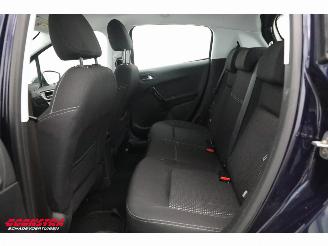Peugeot 208 1.2 PT BlueLease Allure Navi Clima Cruise PDC Apple/Android picture 12