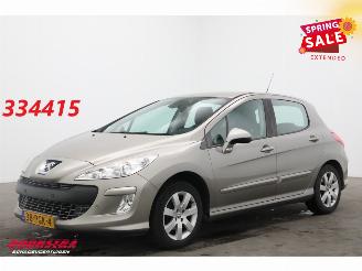 Schadeauto Peugeot 308 1.6 VTi Sublime Aut. Clima Cruise PDC AHK 112.987 km! 2011/1