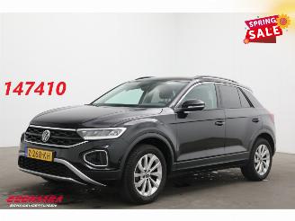 krockskadad bil auto Volkswagen T-Roc 1.0 TSI Life Virtual ACC Apple/Android Camera 24.136 km! 2024/4
