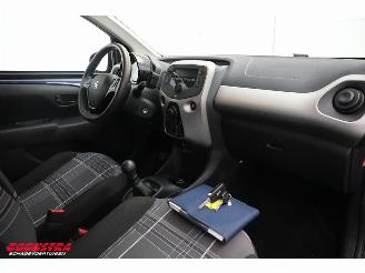 Peugeot 108 1.0 e-VTi Blue Lion Bluetooth Airco 16.397 km! picture 12