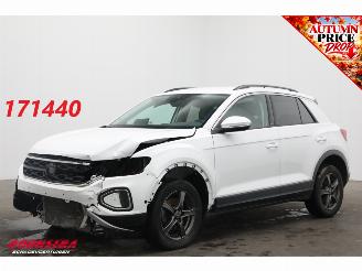 Unfallwagen Volkswagen T-Roc 1.5 TSI DSG Life Edition LED ACC Virtual Navi Clima SHZ PDC 2024/10