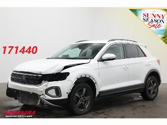 Schadeauto Volkswagen T-Roc 1.5 TSI DSG Life Edition LED ACC Virtual Navi Clima SHZ PDC 2024/10