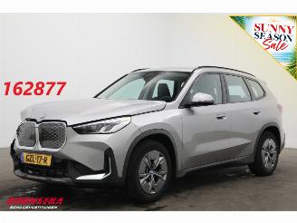 damaged passenger cars BMW iX1 xDrive30 67 kWh LED ACC Apple/Android Camera SHZ 2025/1
