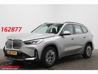 uszkodzony samochody osobowe BMW iX1 xDrive30 67 kWh LED ACC Apple/Android Camera SHZ 2025/1