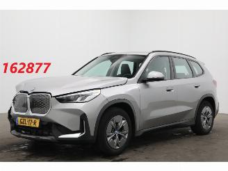Schadeauto BMW iX1 xDrive30 67 kWh LED ACC Apple/Android Camera SHZ 2025/1