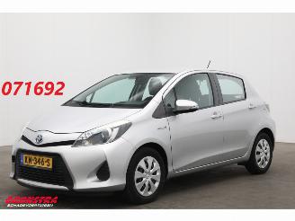 skadebil auto Toyota Yaris 1.5 Full Hybrid Aut. Aspiration Clima Cruise Camera 2013/10