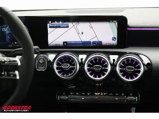 Mercedes A-klasse 250 e AMG Pano LED ACC Apple/Android Camera SHZ 2.435 km! picture 12
