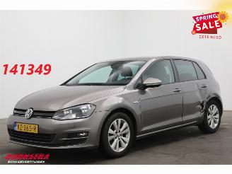 skadebil auto Volkswagen Golf 1.0 TSI Comfortline Navi Clima Cruise PDC 2016/12
