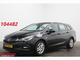 Voiture accidenté Opel Astra Sports Tourer 1.6 CDTI Edition Navi Airco Cruise PDC AHK 2017/8