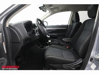 Mitsubishi Outlander 2.0 Executive Edition Navi Clima Cruise Camera PDC AHK picture 19