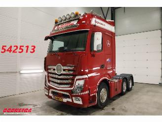 krockskadad bil vrachtwagen Mercedes Actros 2551 Gigaspace ACC Alcoa Standairco Leder 6X2 Euro 6 2021/9