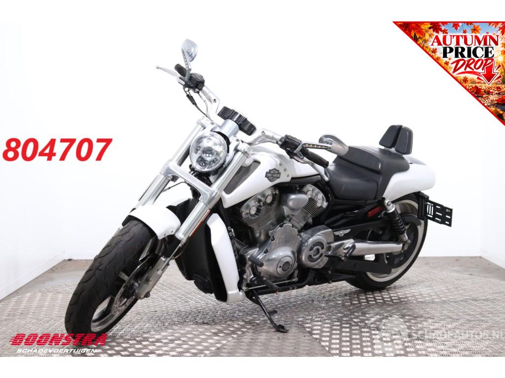 Harley-Davidson  VRSCF V-Rod Muscle Vance Hines