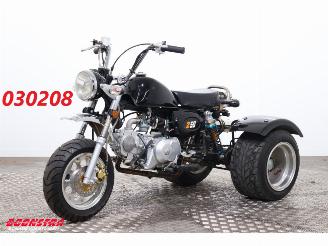 begagnad bil motor Honda  Monkey Trike 125cc 2024/7
