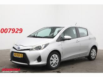 Damaged car Toyota Yaris 1.5 Full Hybrid Aspiration Clima Cruise Camera AHK 2012/7