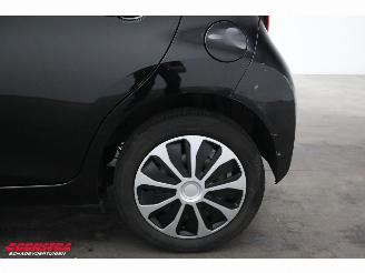 Toyota Aygo 1.0 VVT-i x-play limited Apple/Android Cruise Camera picture 5