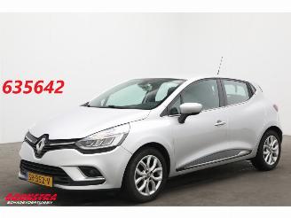 Schadeauto Renault Clio 0.9 TCe Intens Navi Clima Cruise PDC 2018/6
