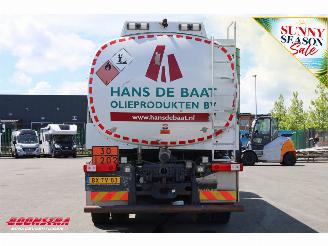 Renault Kerax 380.19 4X4 Manual 2x6400L Kraftstoff Blatt/Blatt Euro 5 picture 6