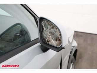Volvo XC40 2.0 B3 Core Leder LED Apple/Android Camera SHZ LRHZ 9.998 km! picture 11