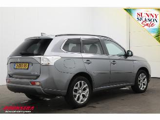 Mitsubishi Outlander 2.0 PHEV Instyle+ 4X4 ACC Schuifdak Leder Camera SHZ 183.069 km! picture 3