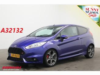 Damaged car Ford Fiesta 1.6 ST2 Clima Cruise Navi PDC LMV 2014/12